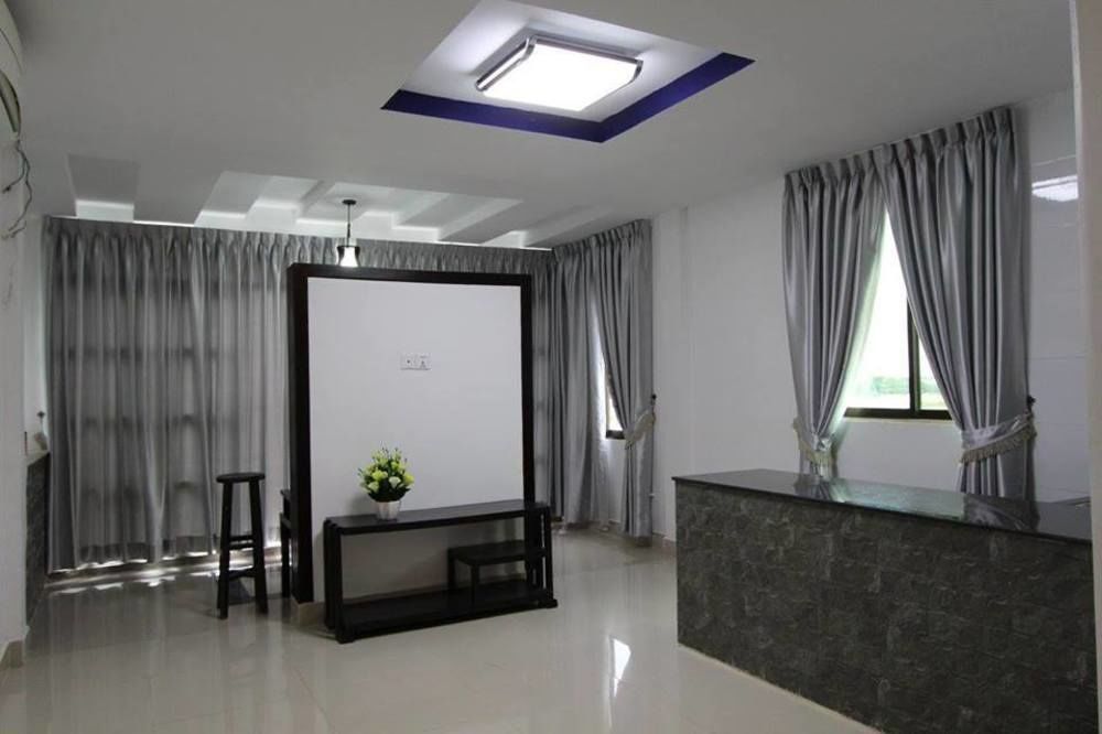 New Season Riverside Hotel Phnom Penh Exteriör bild